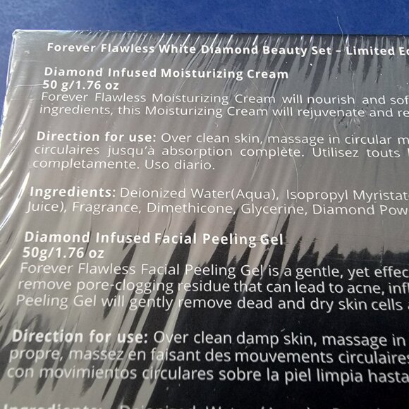 FOREVER FLAWLESS White Diamond Diamond Infuse Cream Facial Peeling Gel - Picture 4 of 7